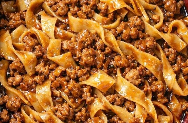 Slow Cooker Ground Pork Noodles IMG 1098