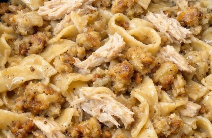 Slow Cooker 4-Ingredient Amish Chicken Stuffing Noodles IMG 2589