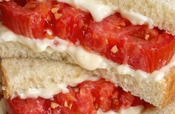 3-Ingredient Southern Tomato Sandwich IMG 2871